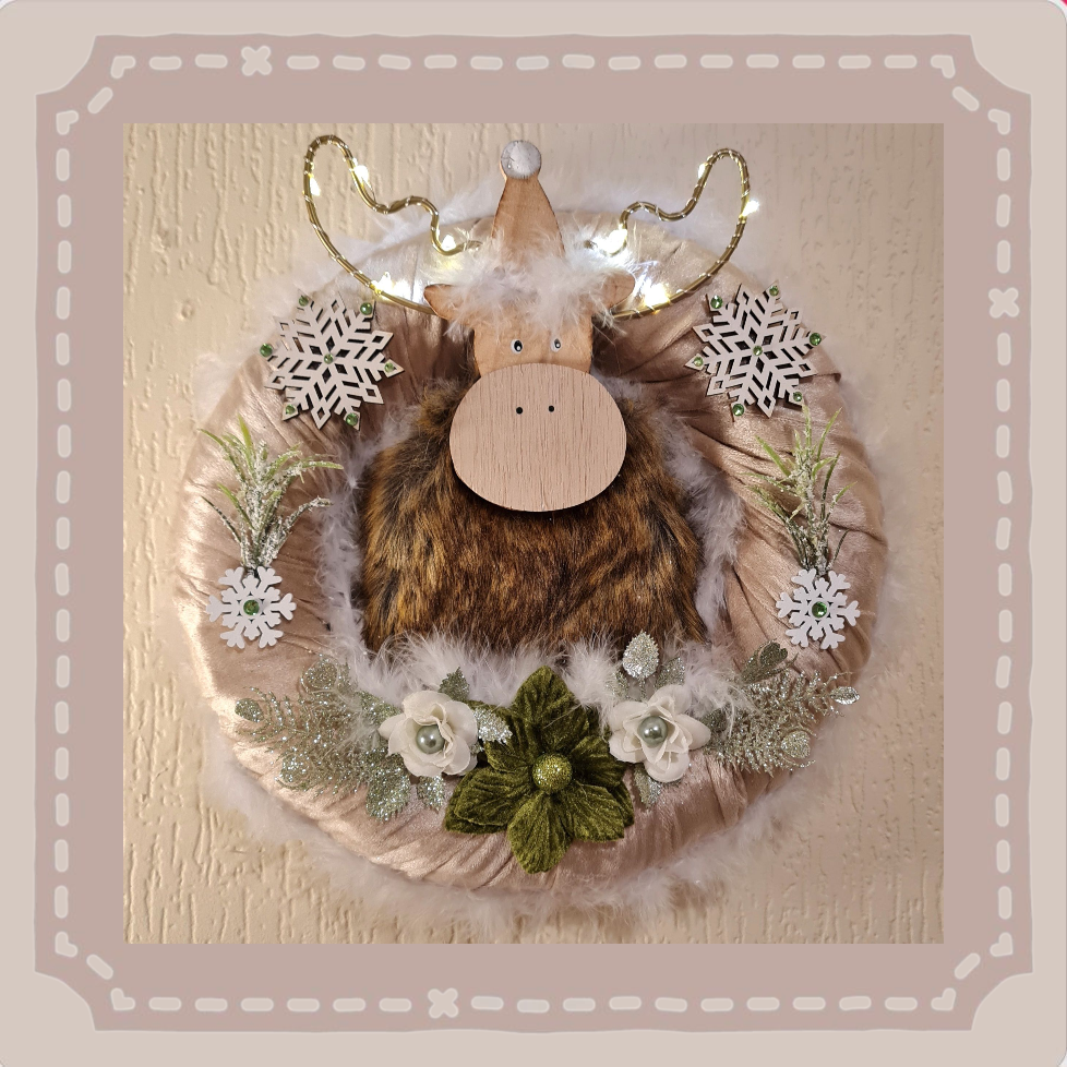 COURONNE MURALE DE NOEL