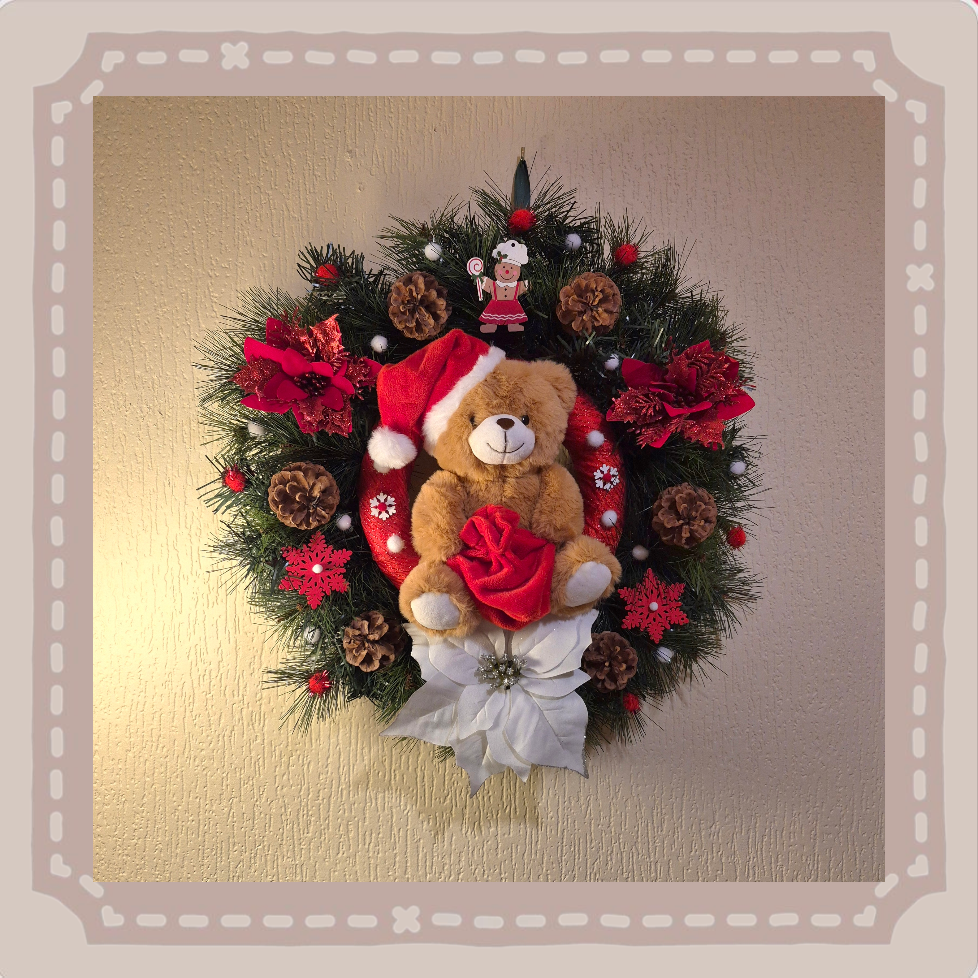 COURONNE MURALE DE NOEL